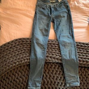 Levis skinny jeans